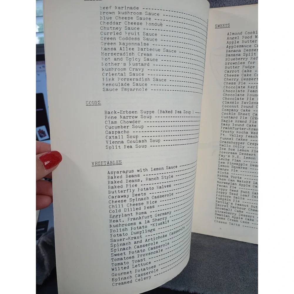 V Corps Wives Club Frankfurt, Germany Cookbook 1979 Terrace‎ Club US Army